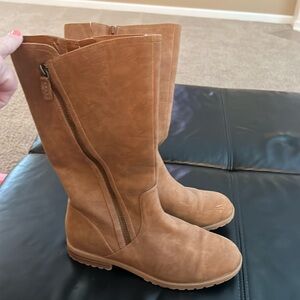Cute tall cat and Jack boots